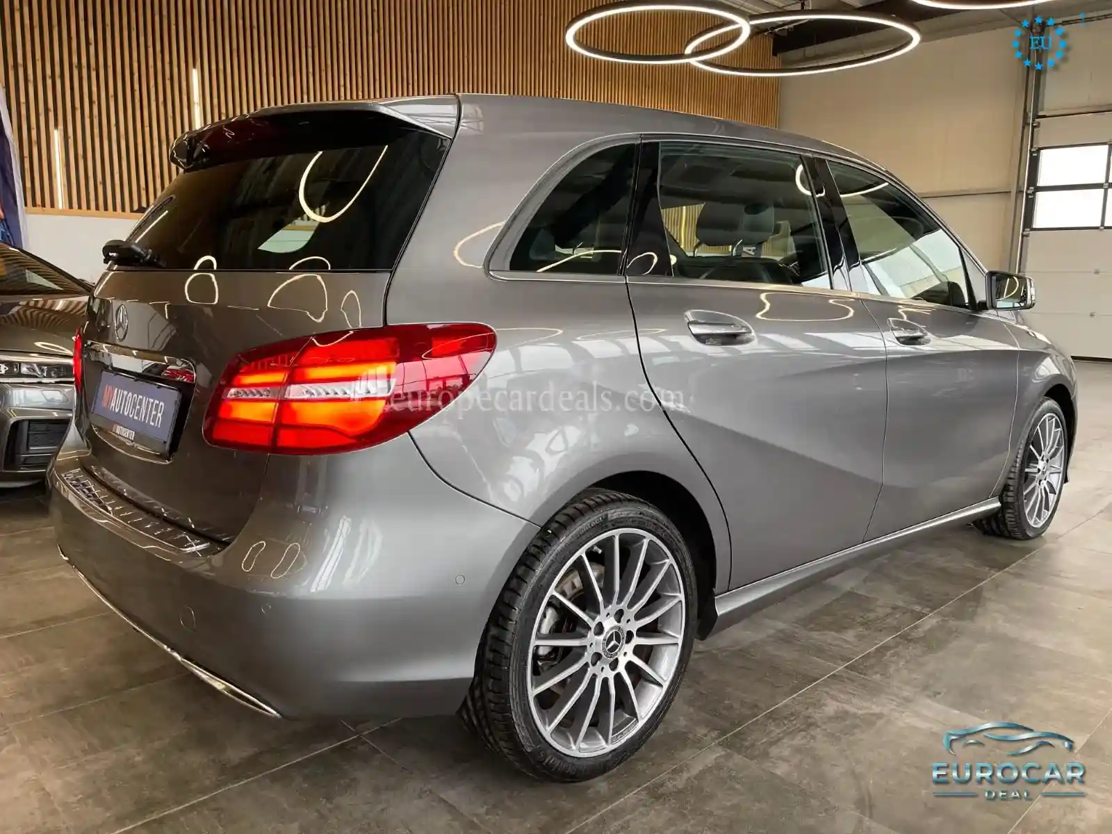 Mercedes-Benz B 220