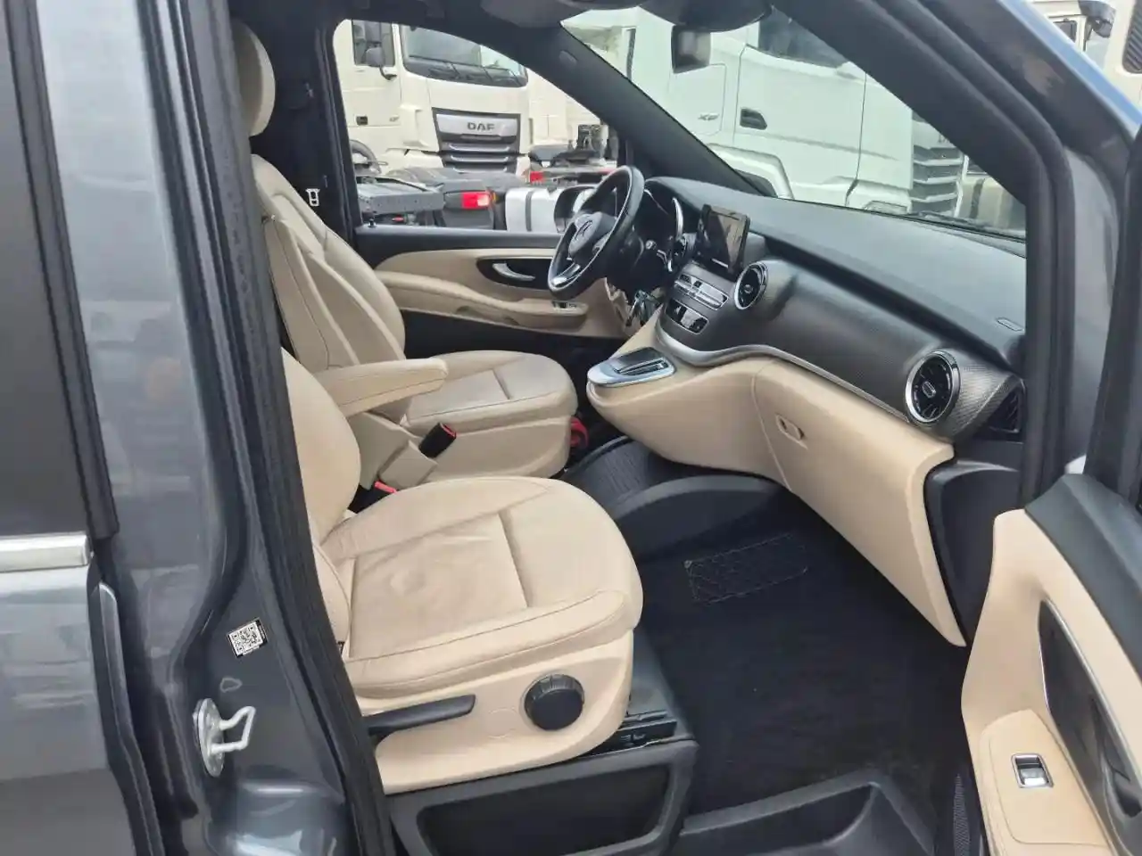 Mercedes-Benz V 250