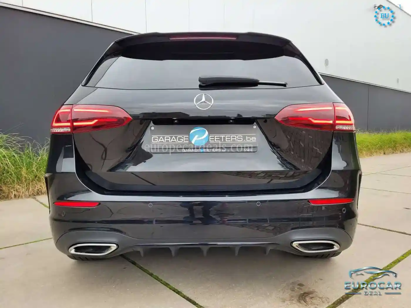 Mercedes-Benz B 180