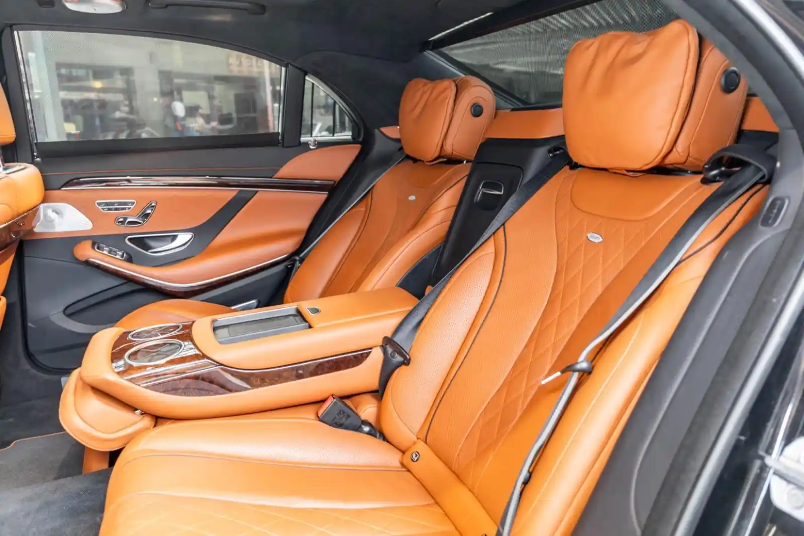 Mercedes-Benz S 560