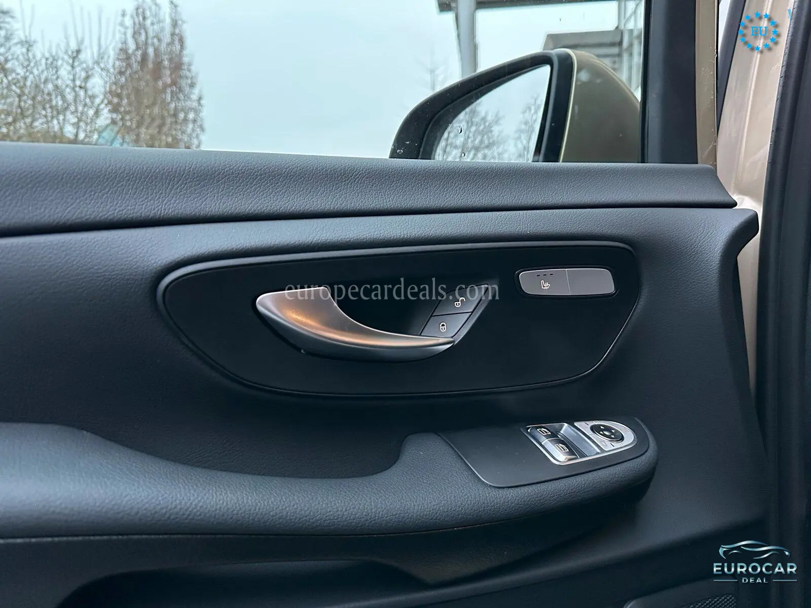 Mercedes-Benz V 220