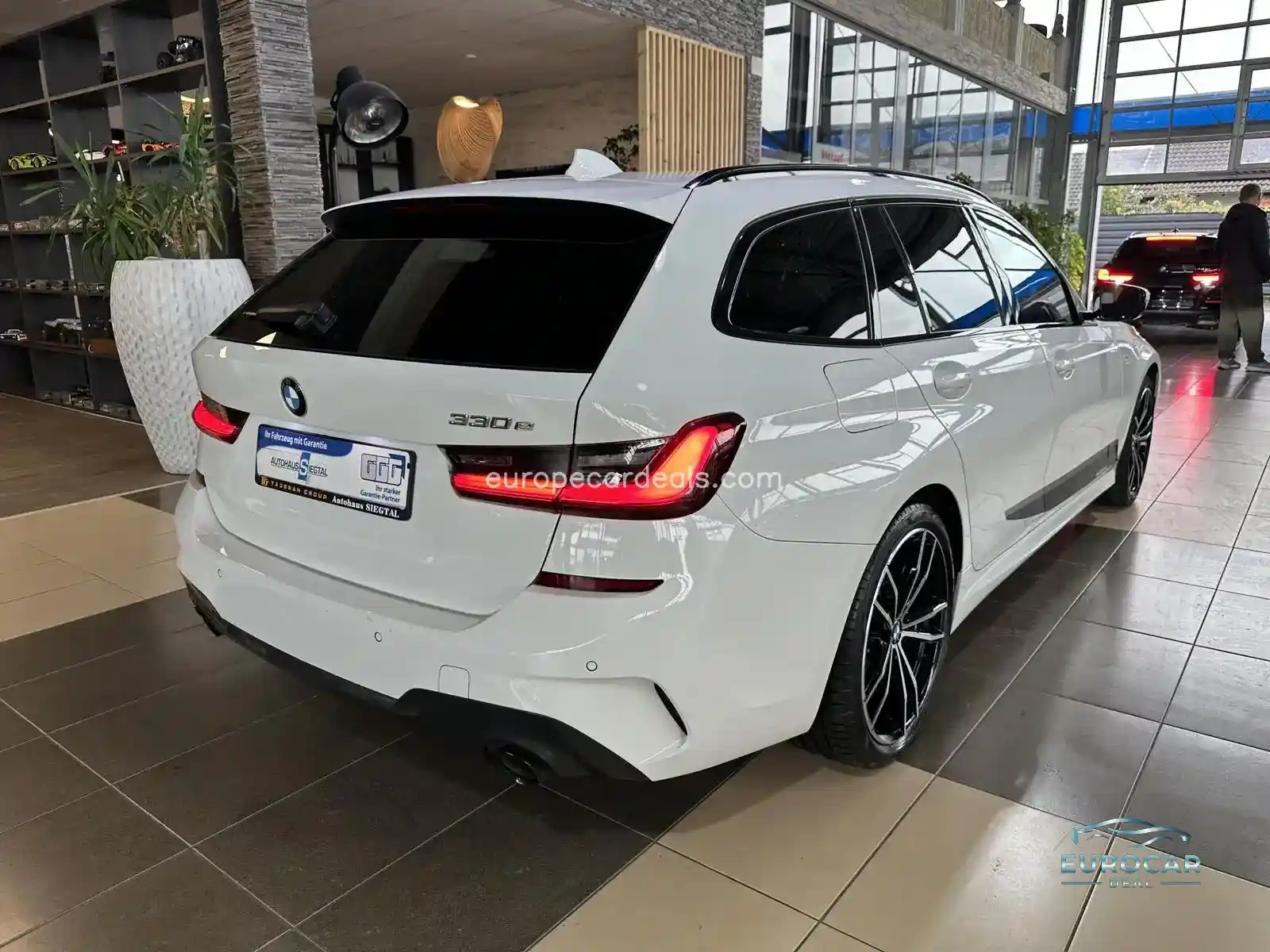 BMW 330