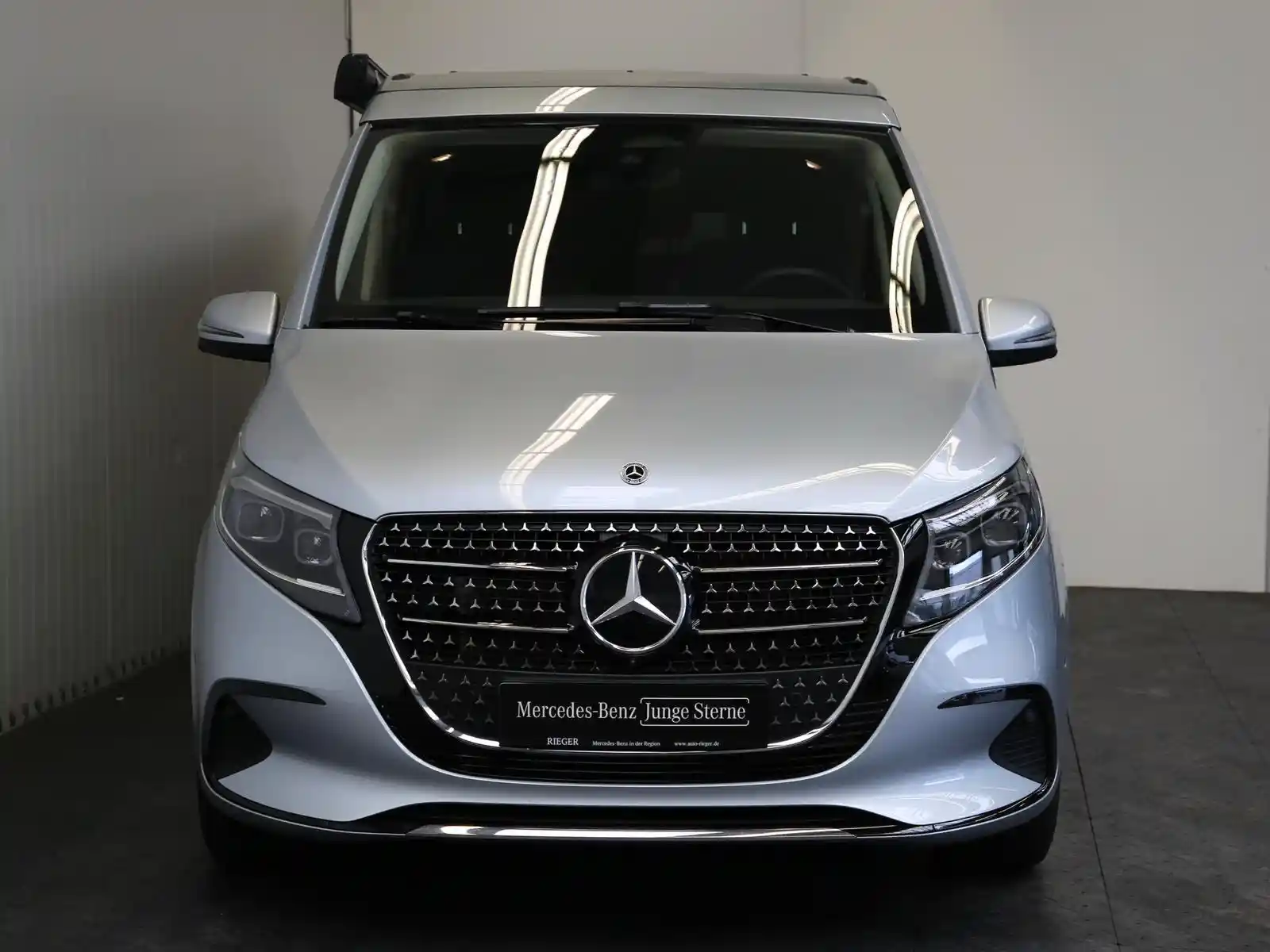 Mercedes-Benz V 250