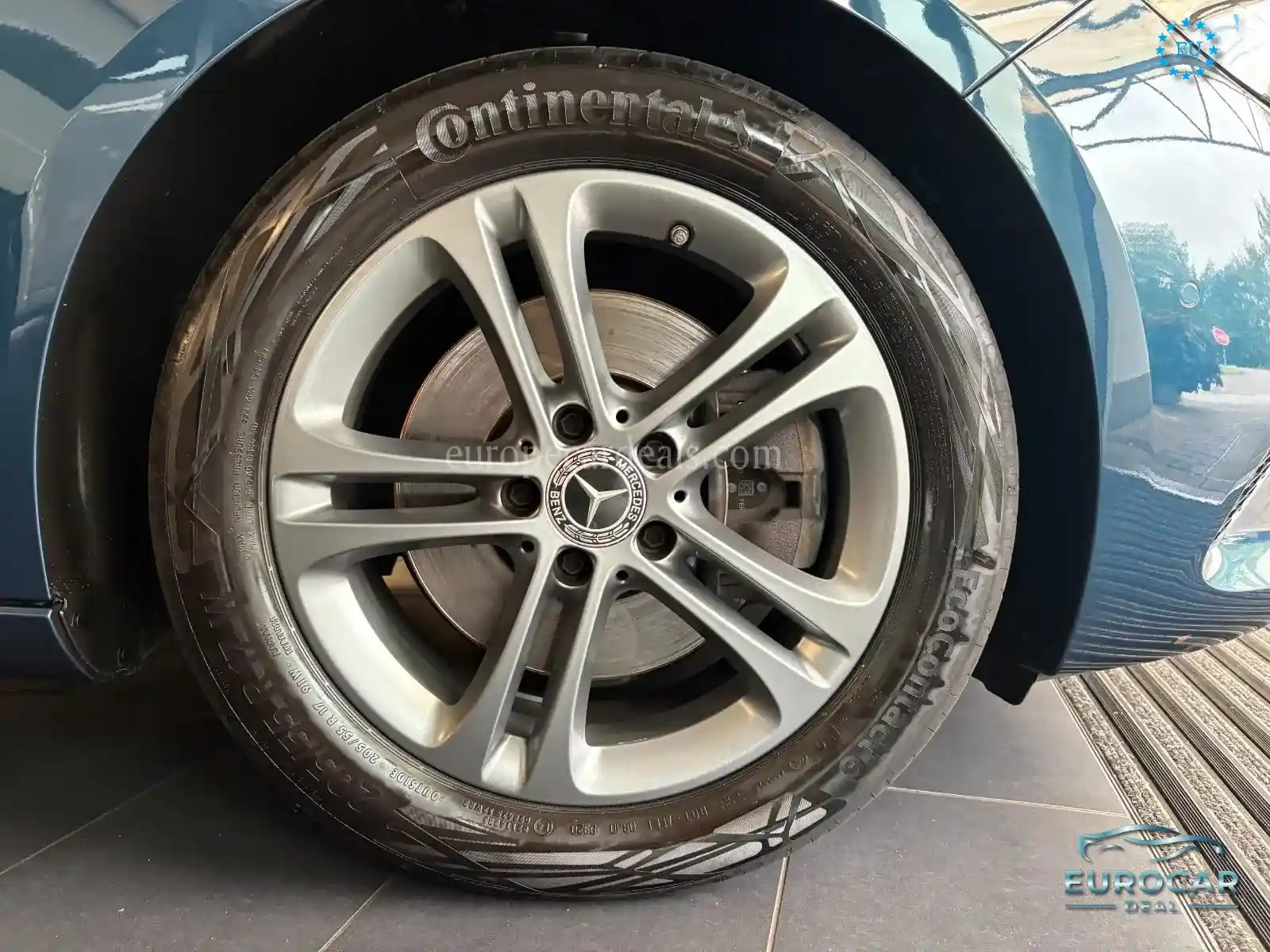 Mercedes-Benz B 220