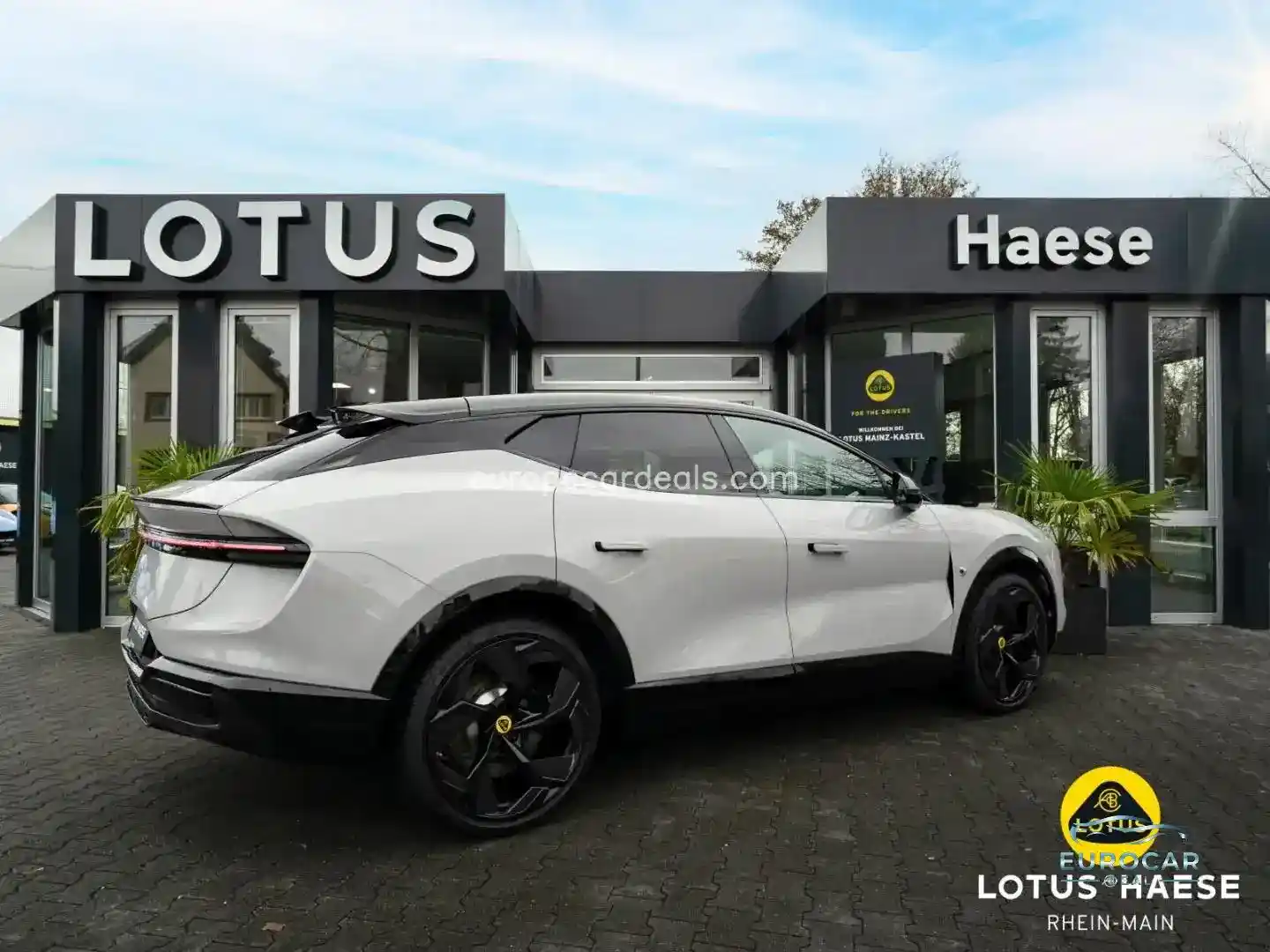 Lotus Eletre