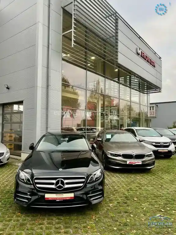 Mercedes-Benz E 220