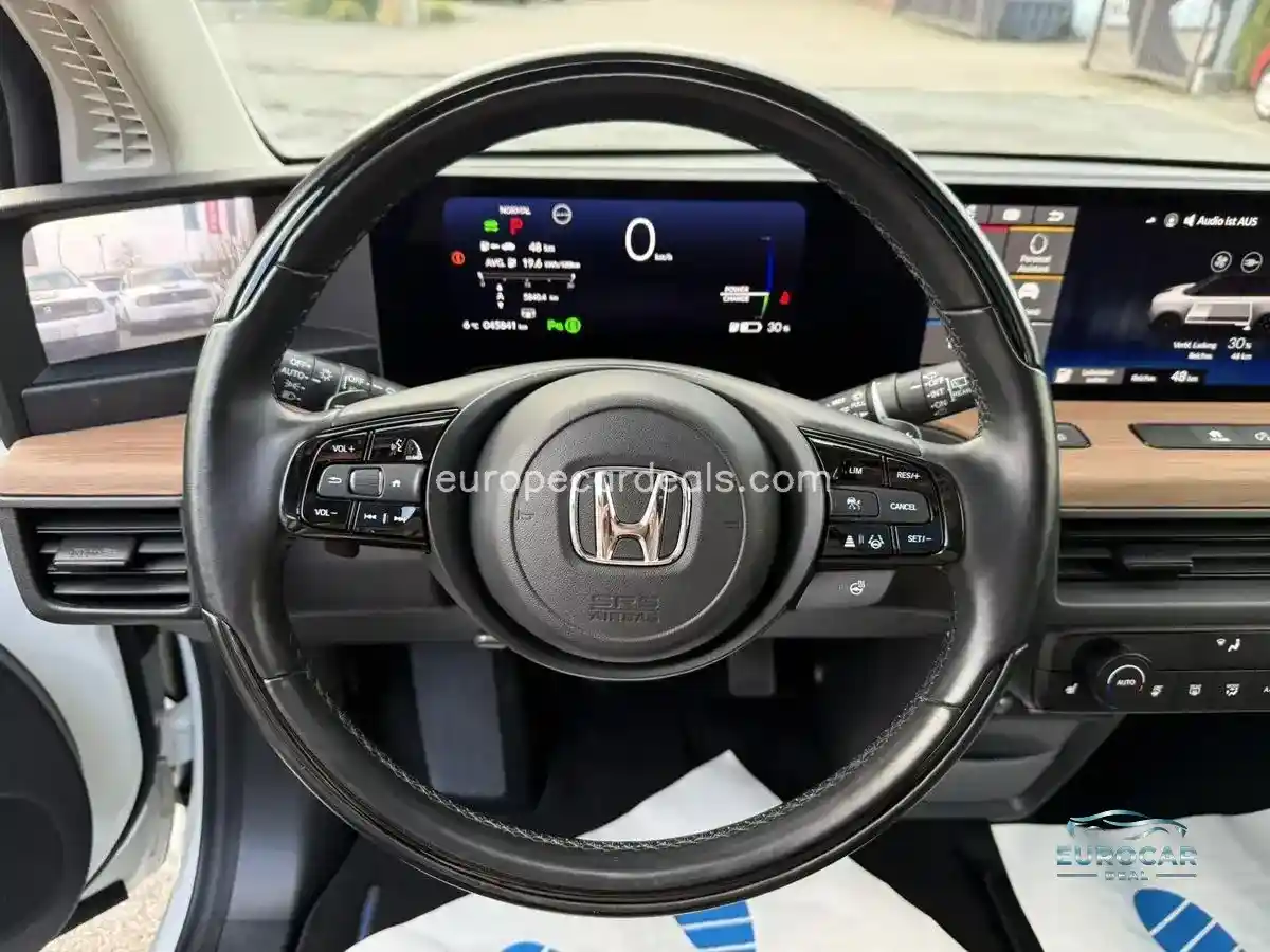 Honda e