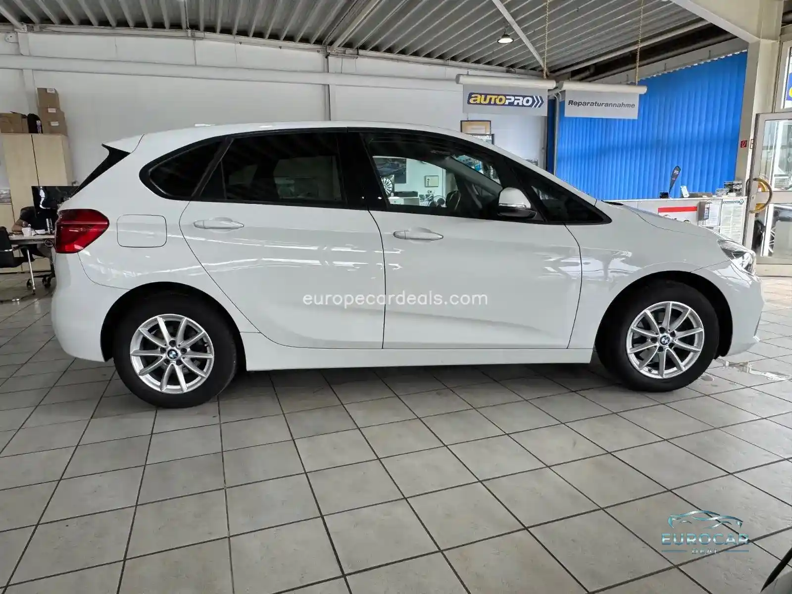BMW 218
