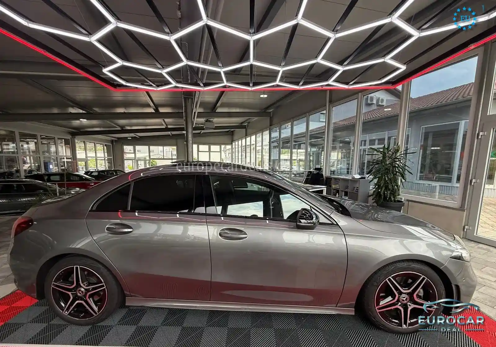 Mercedes-Benz A 220