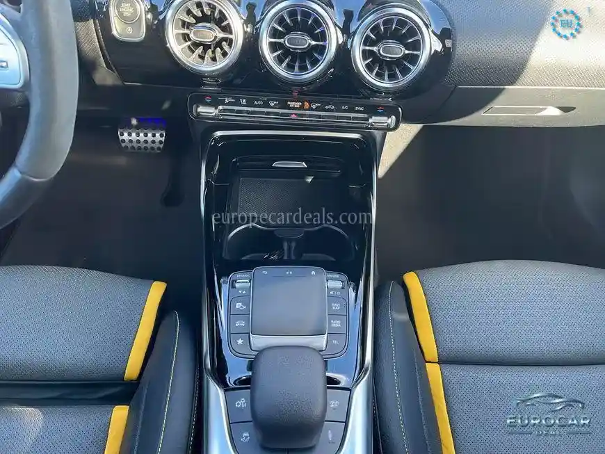 Mercedes-Benz CLA 45 AMG Shooting Brake
