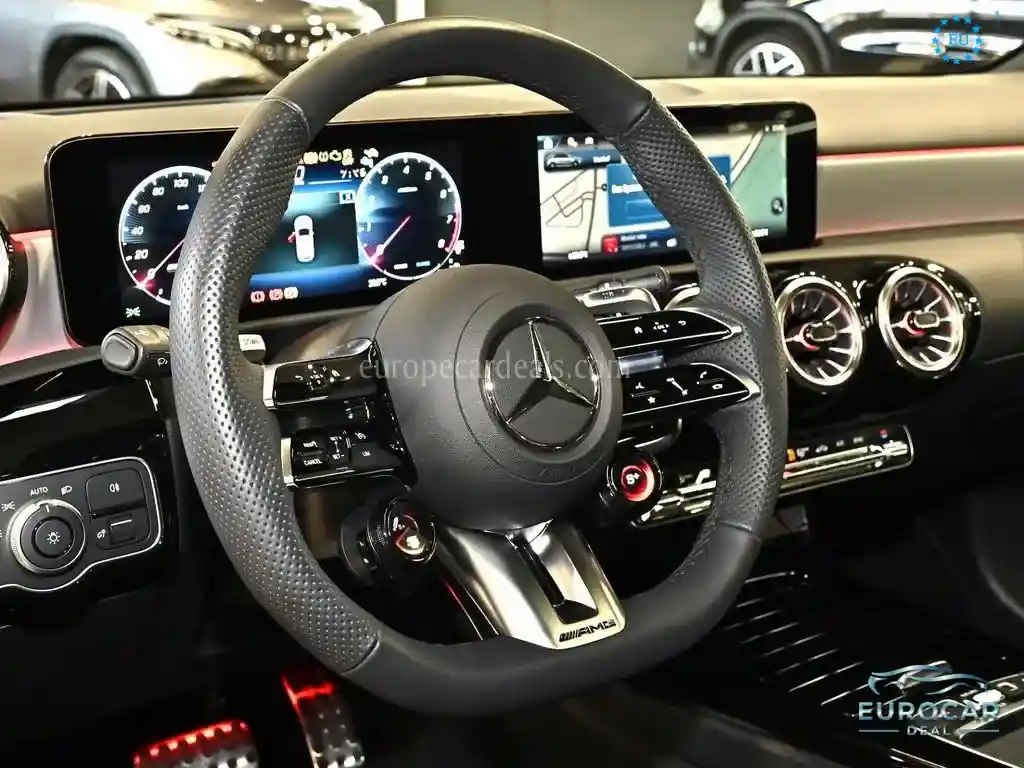 Mercedes-Benz A 35 AMG
