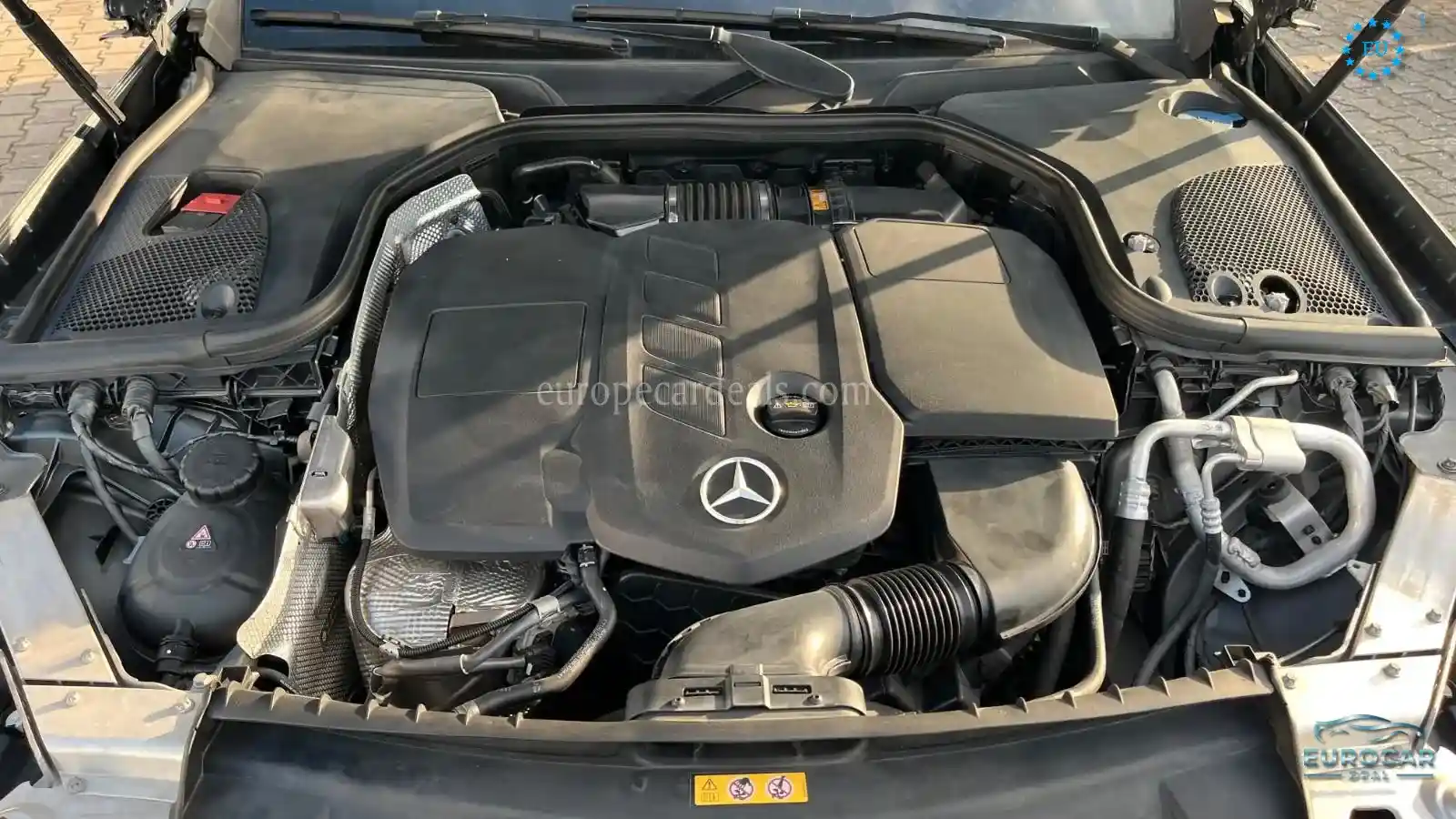 Mercedes-Benz E 200