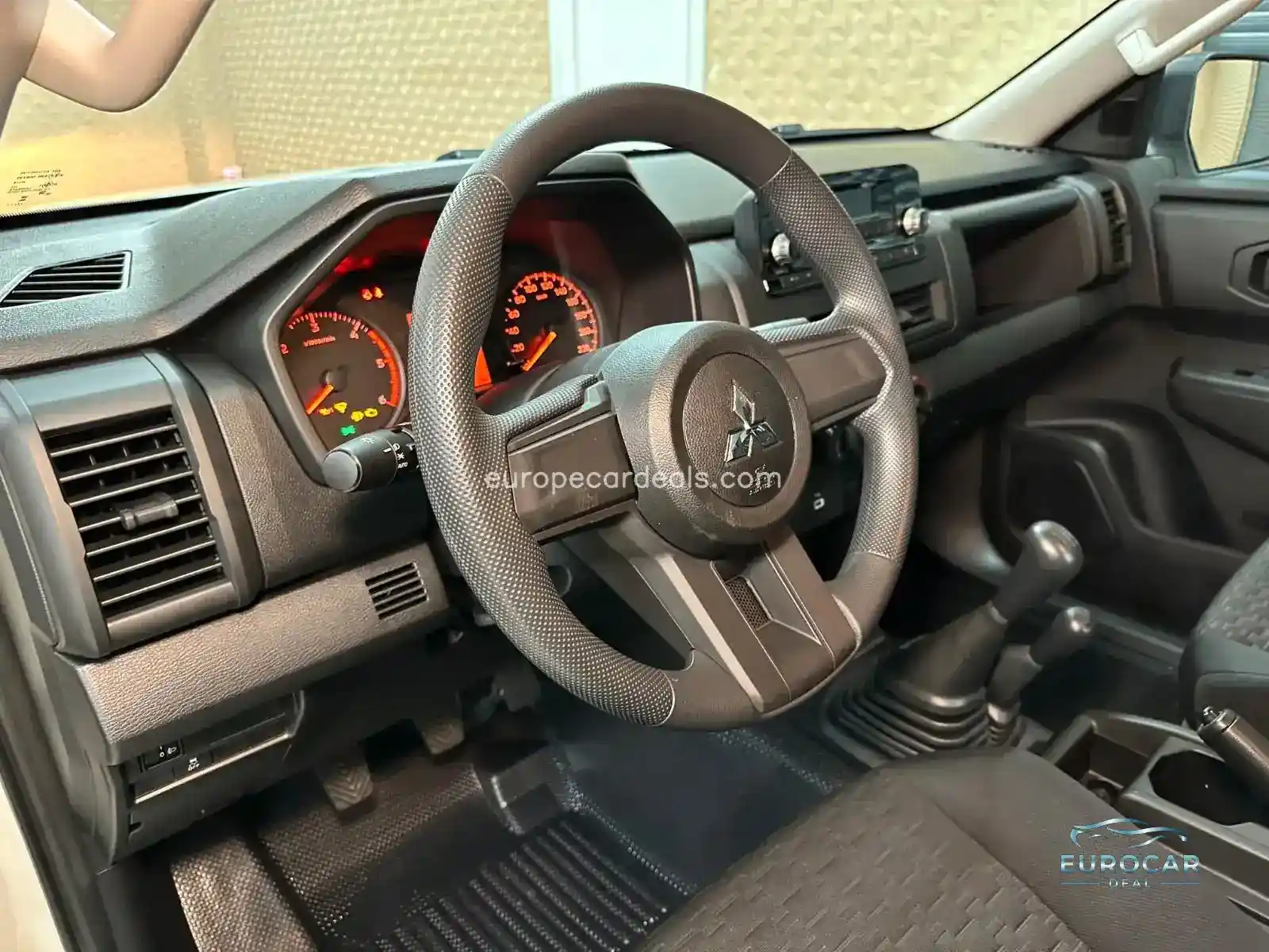 Mitsubishi L200