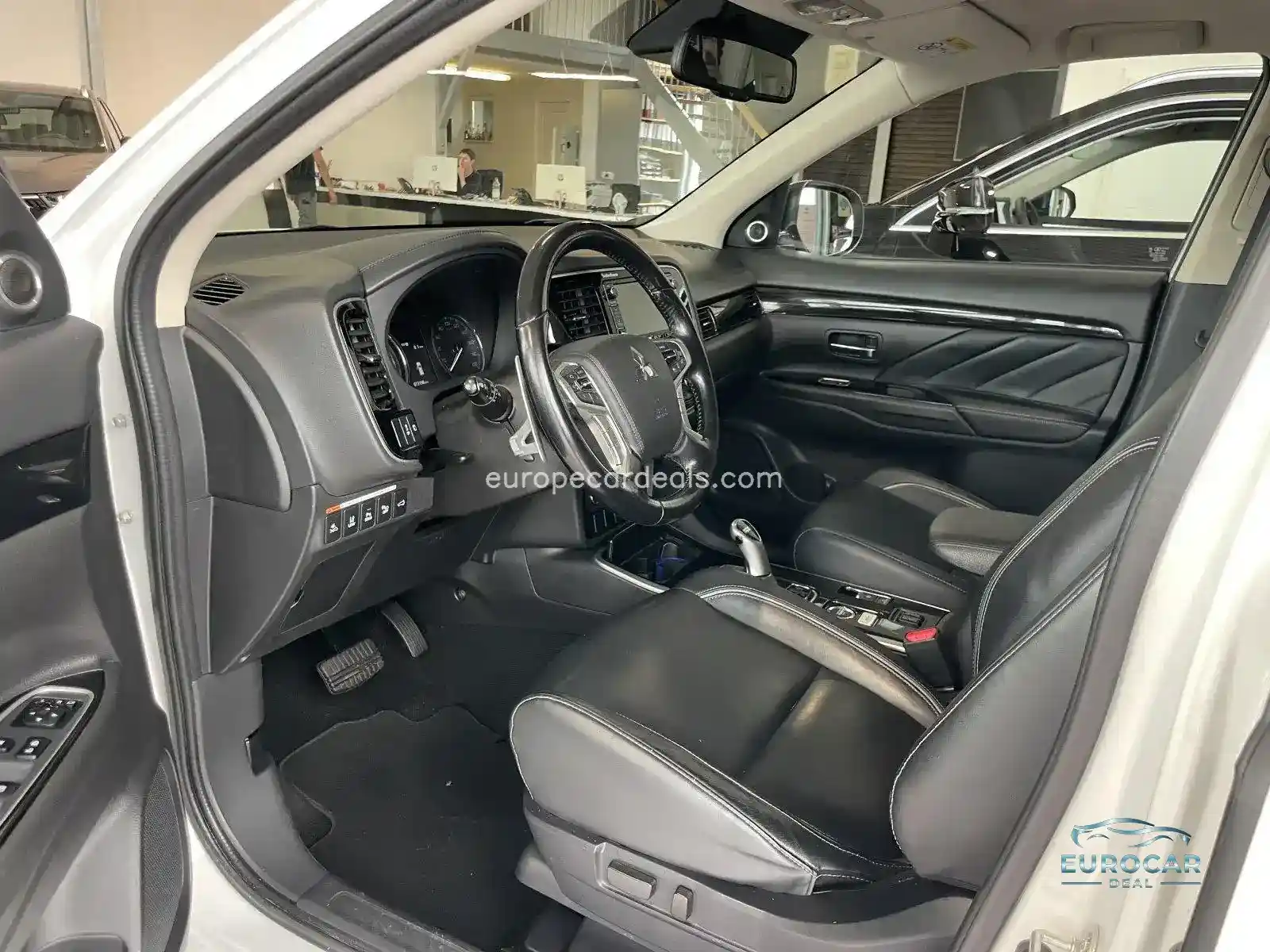 Mitsubishi Plug-in Hybrid Outlander