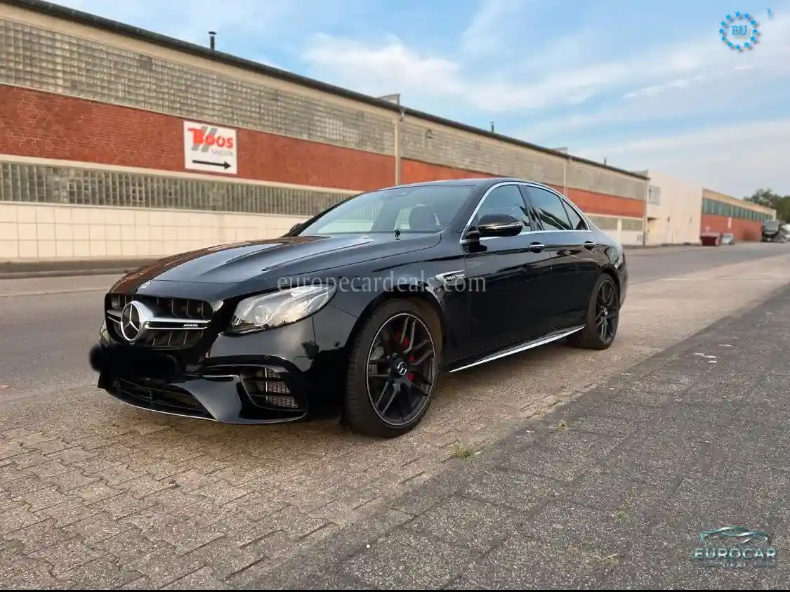 Mercedes-Benz E 63 AMG