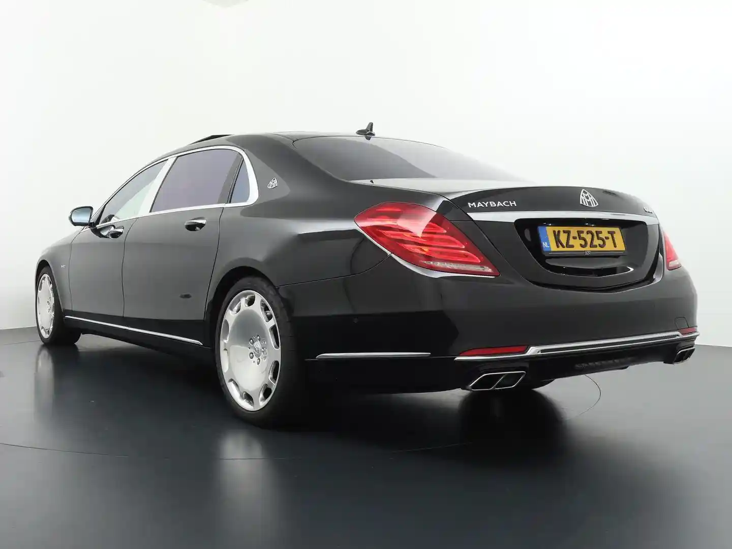 Mercedes-Benz S 600