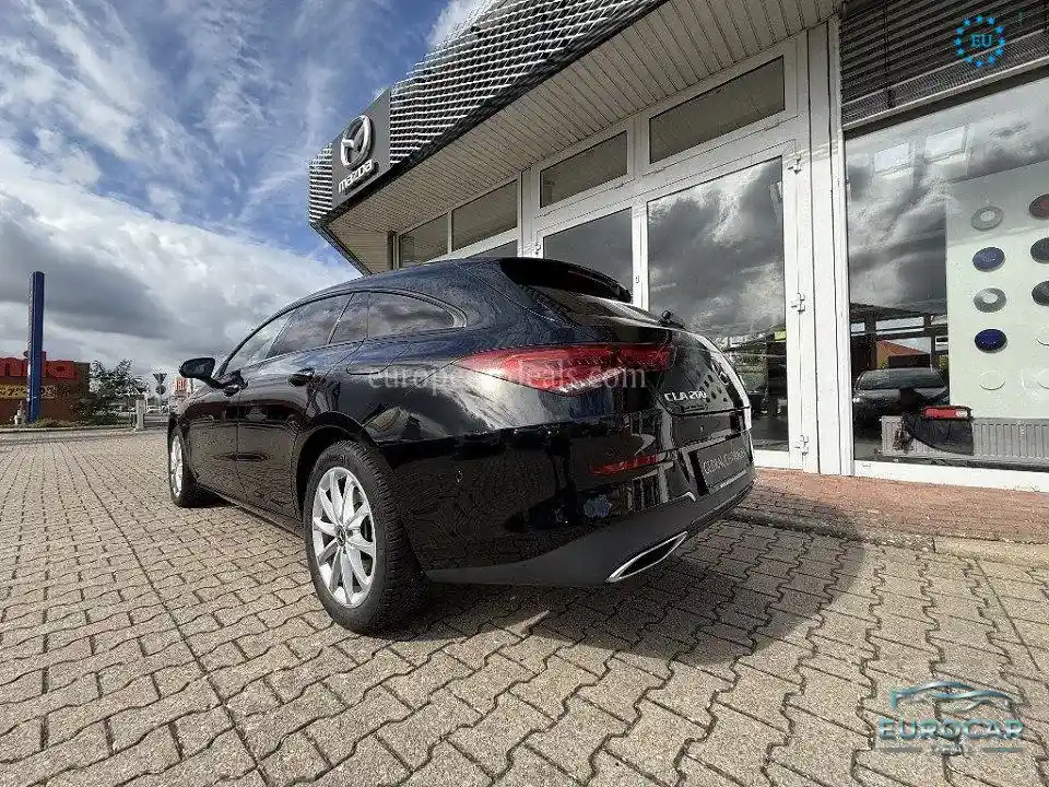 Mercedes-Benz CLA 200 Shooting Brake