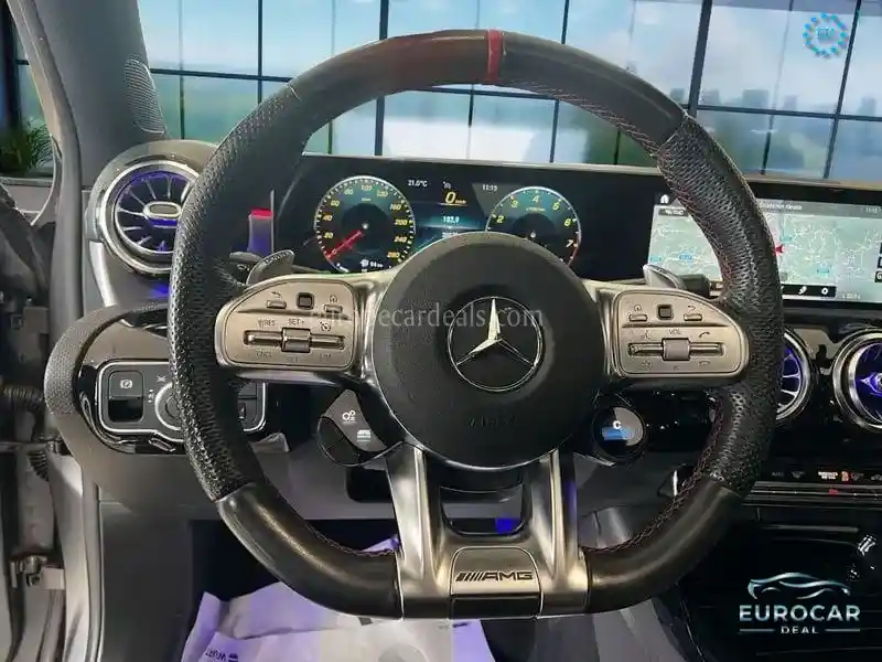 Mercedes-Benz A 35 AMG