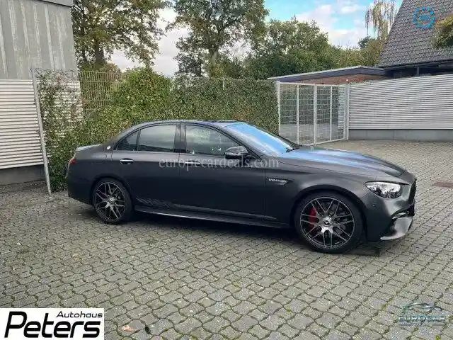 Mercedes-Benz E 63 AMG