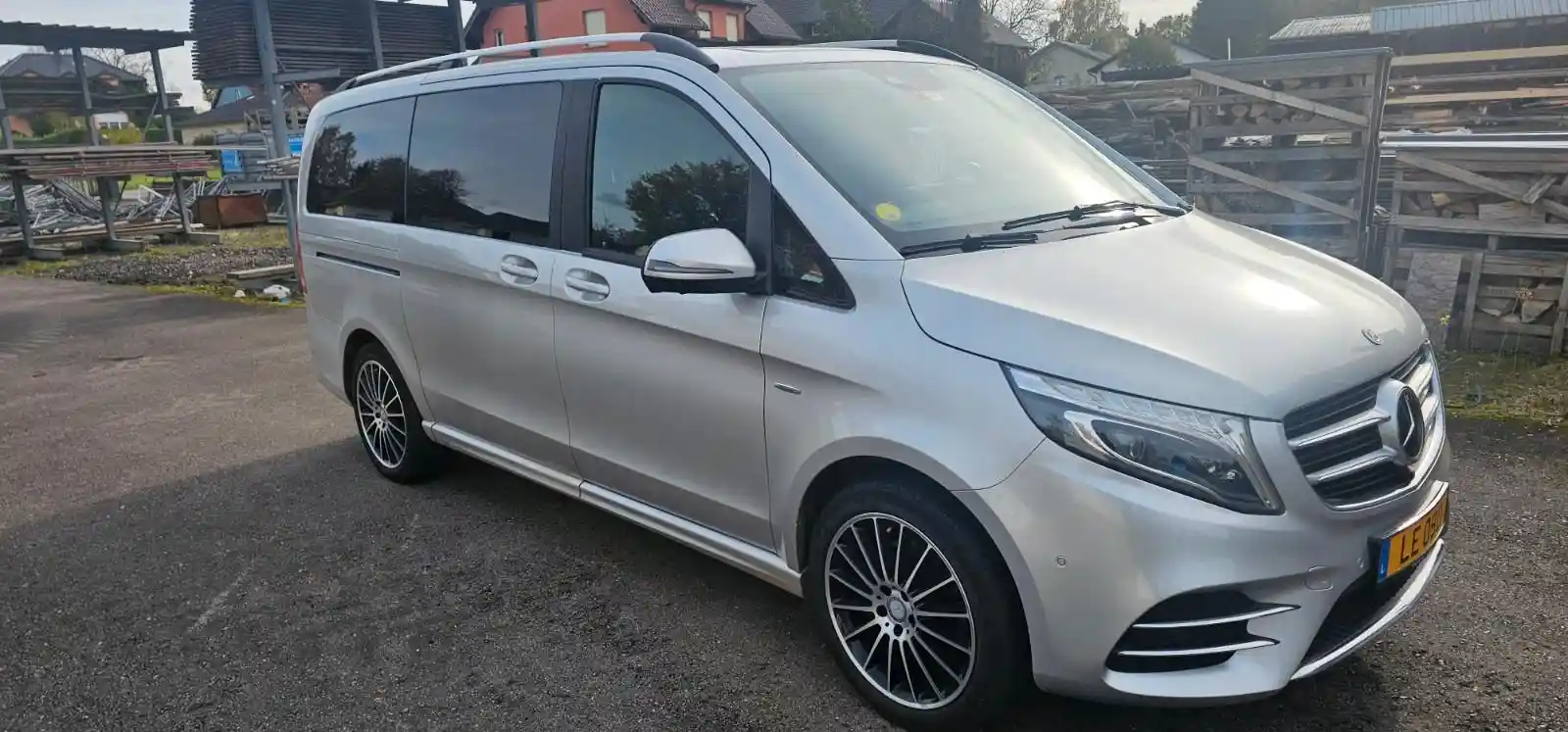 Mercedes-Benz V 250