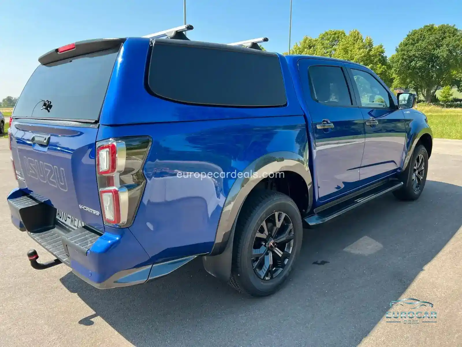 Double Cab 4WD V-CROSS,HARDTOP,AHK,UVM….