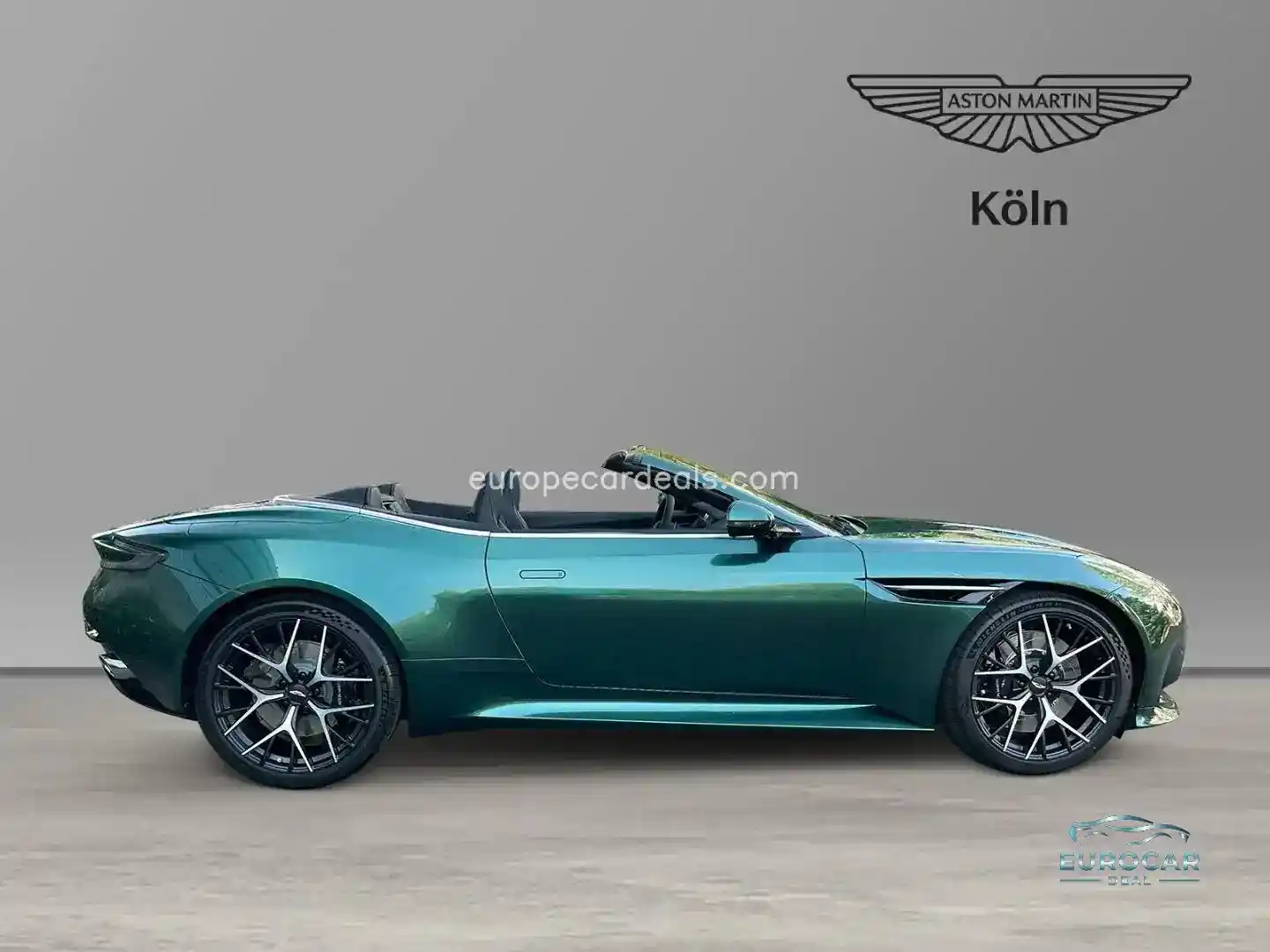 Aston Martin DB12