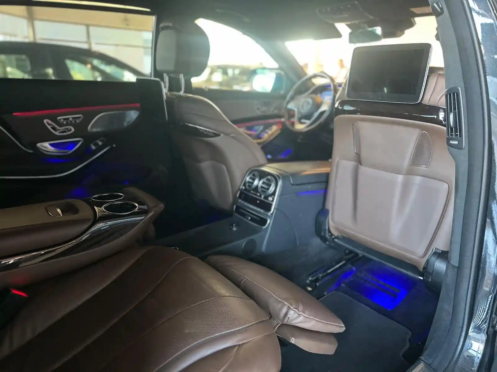 Mercedes-Benz S 560