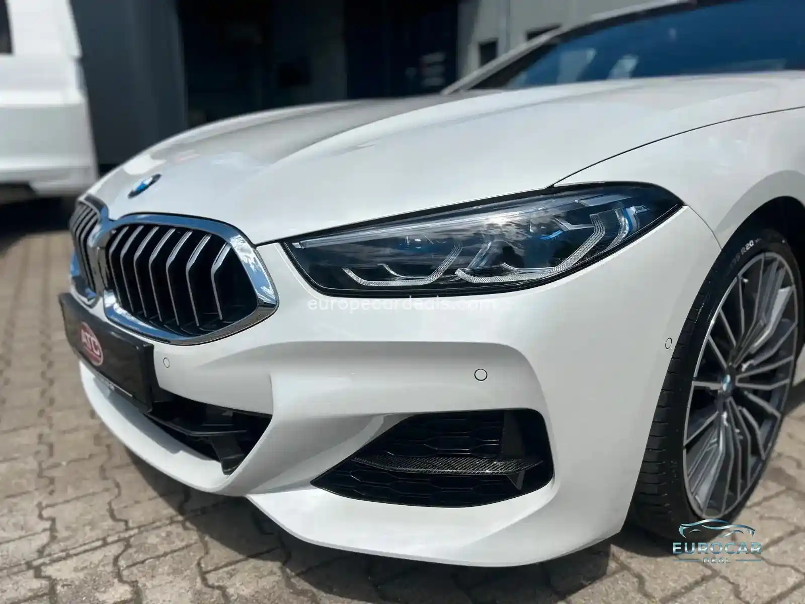 BMW 840
