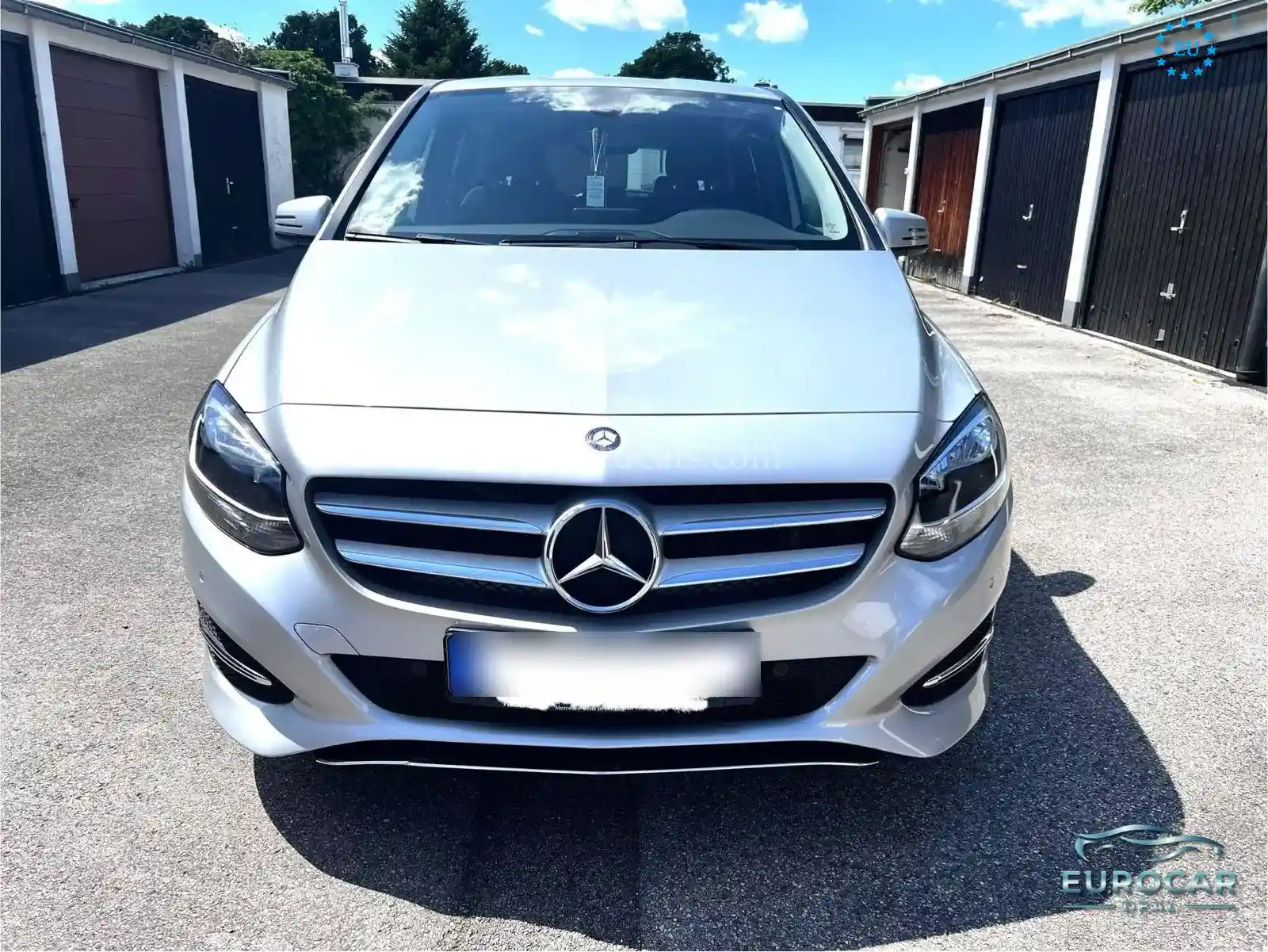 Mercedes-Benz B 180