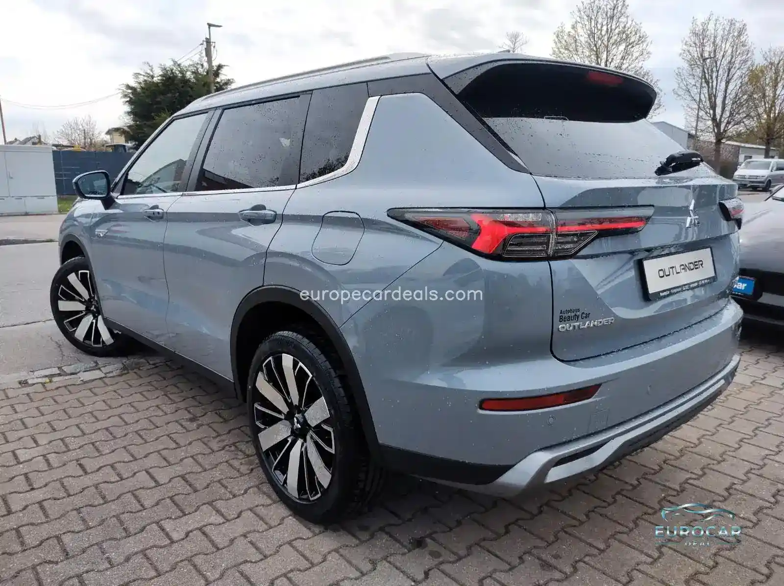 Mitsubishi Plug-in Hybrid Outlander