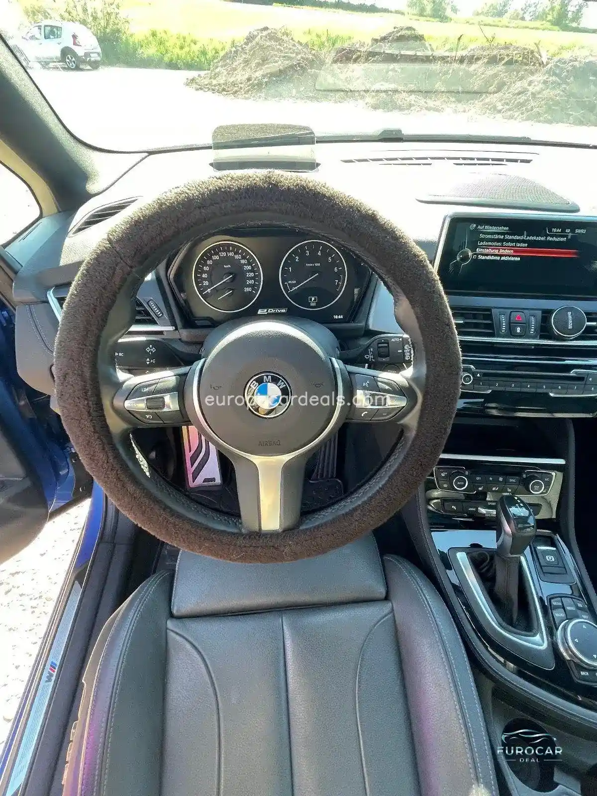 BMW 225