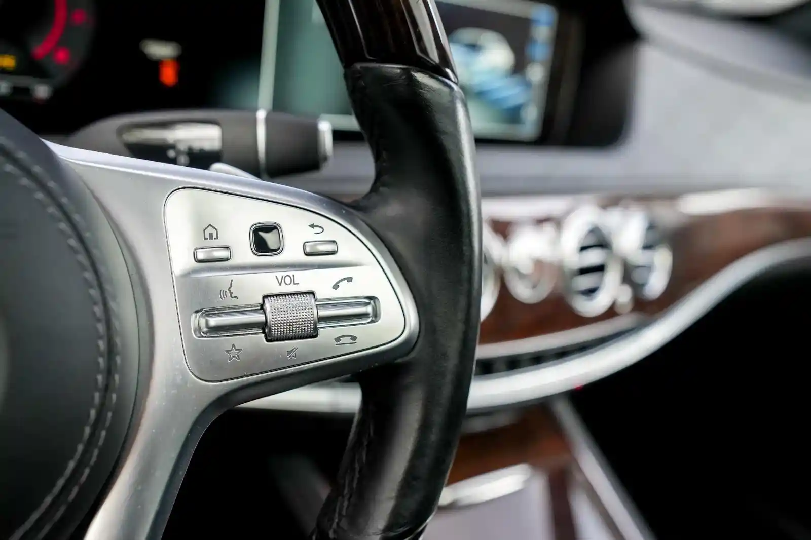 Mercedes-Benz S 560