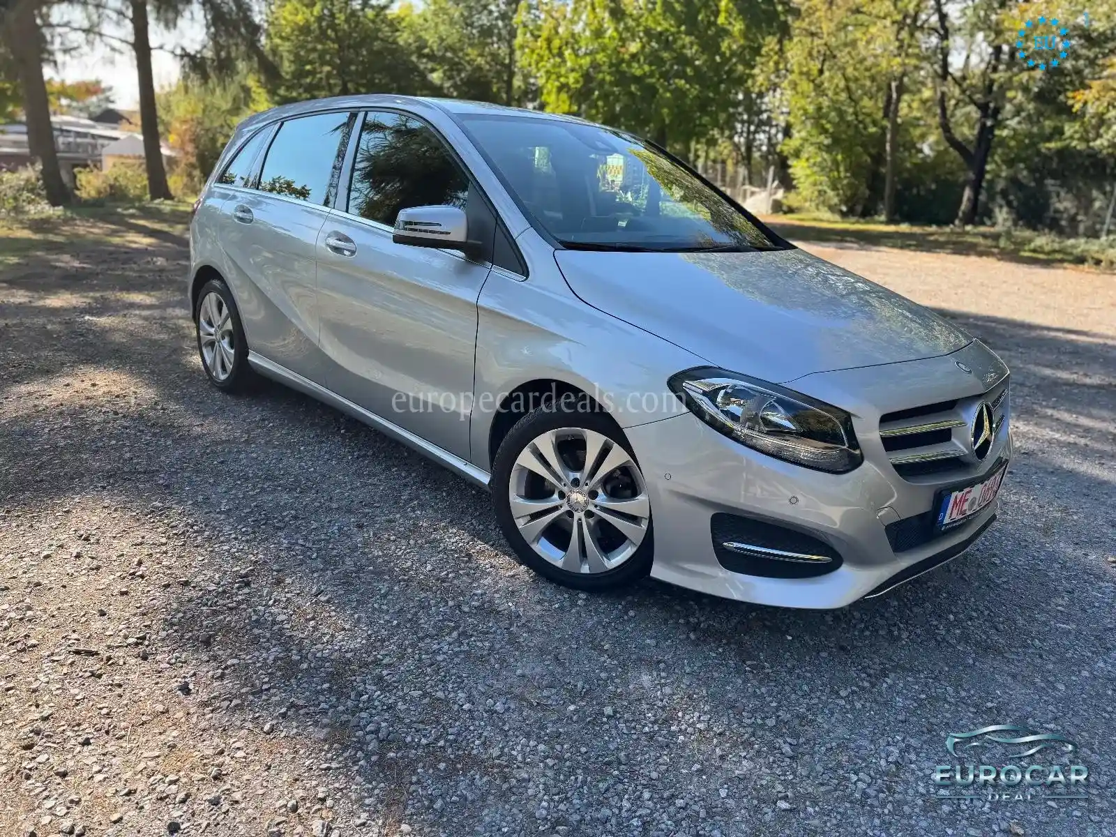 Mercedes-Benz B 180