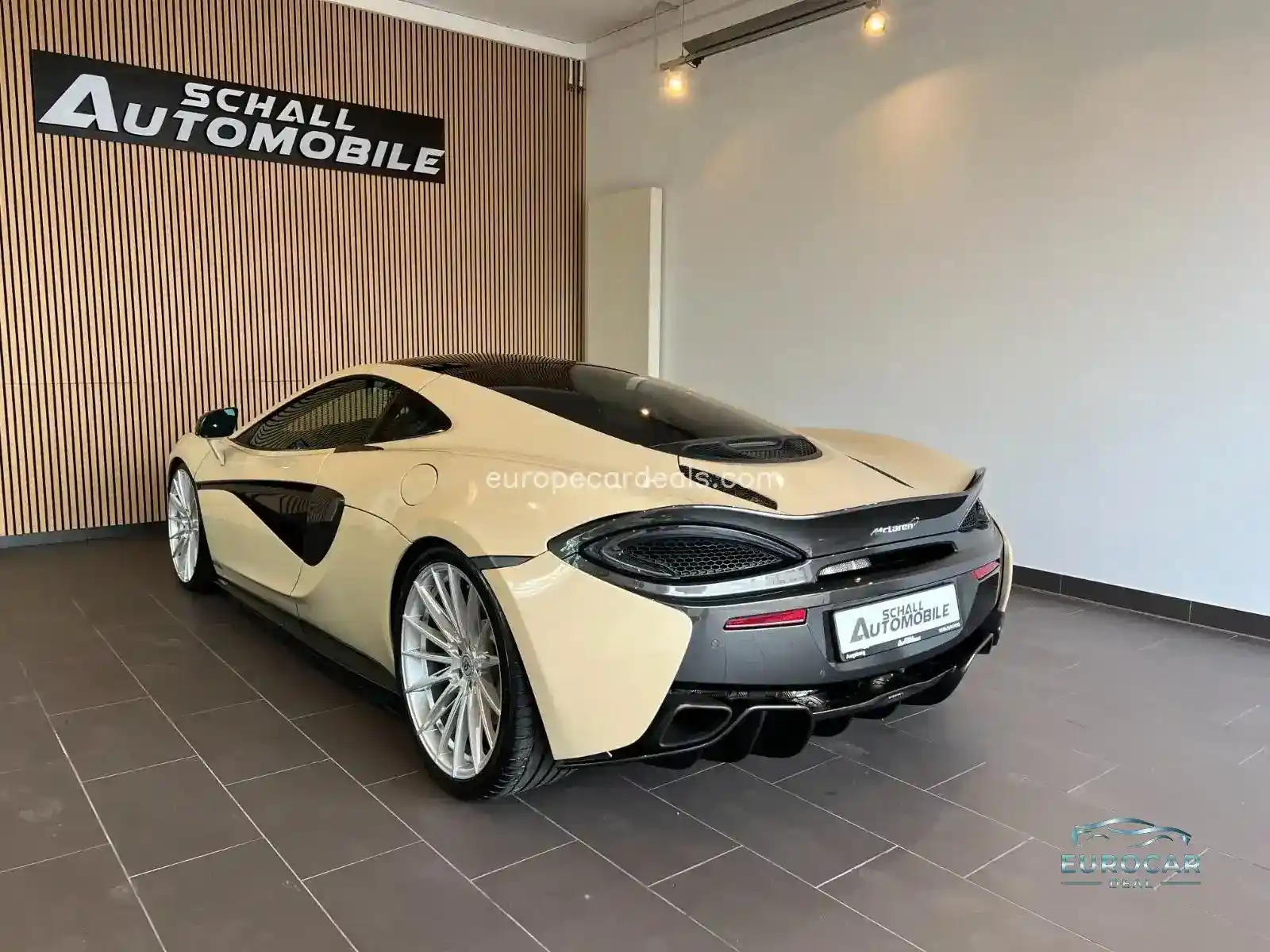 McLaren 570GT