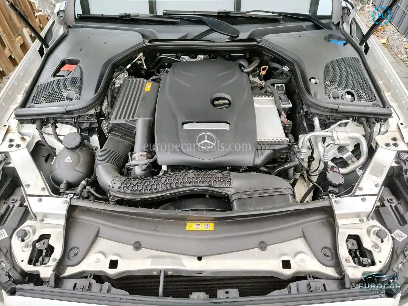 Mercedes-Benz E 200