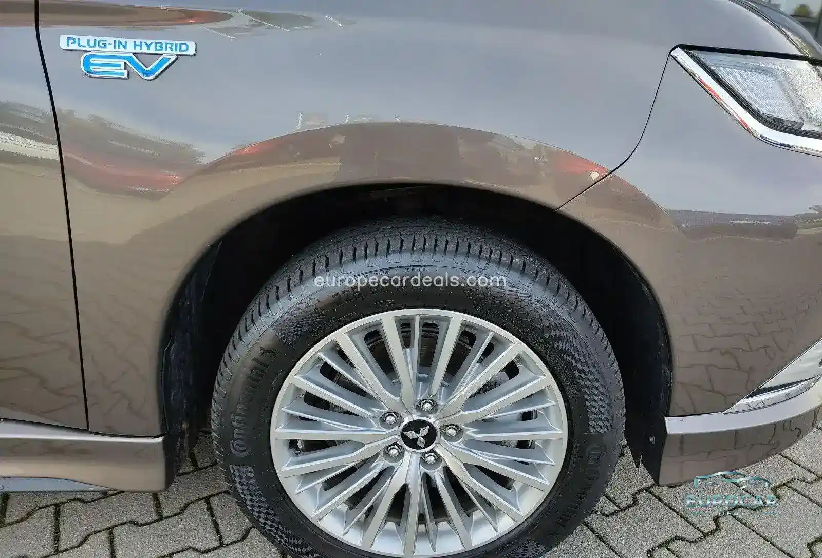 Mitsubishi Plug-in Hybrid Outlander