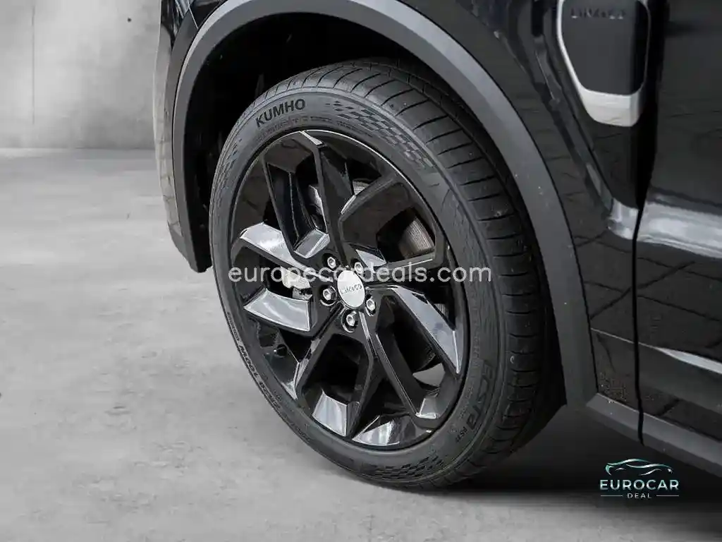 Lynk&Co 01