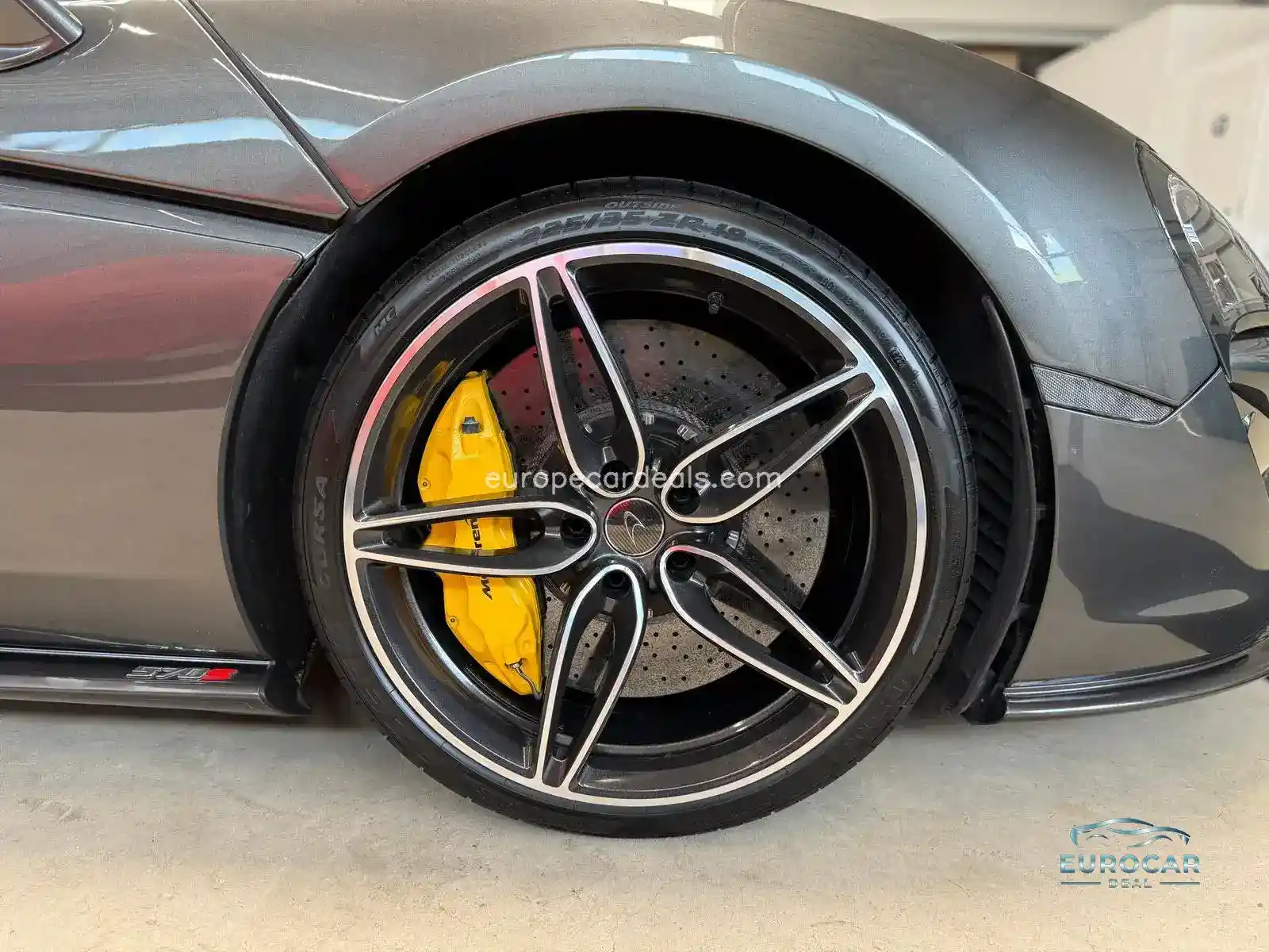 McLaren 570S
