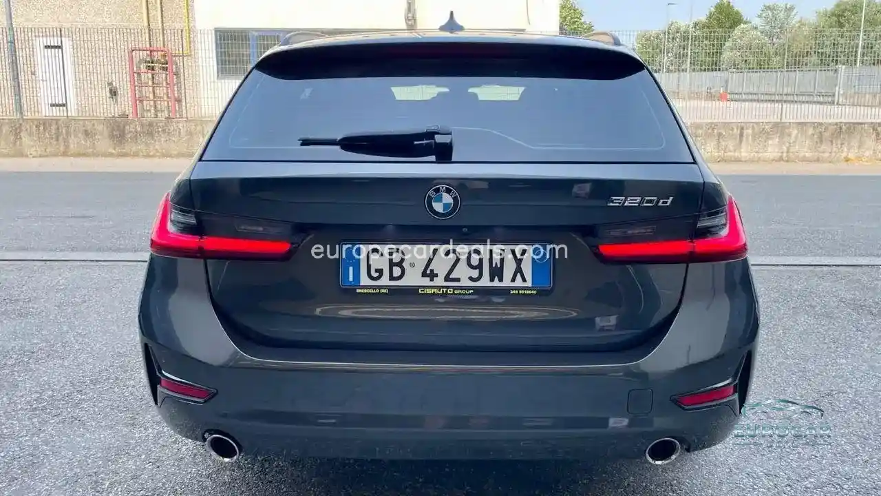 BMW 320