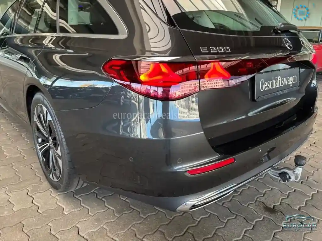 Mercedes-Benz E 200