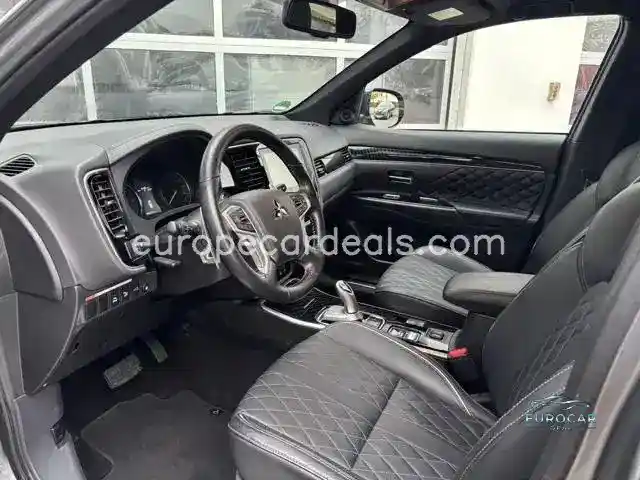 Mitsubishi Plug-in Hybrid Outlander