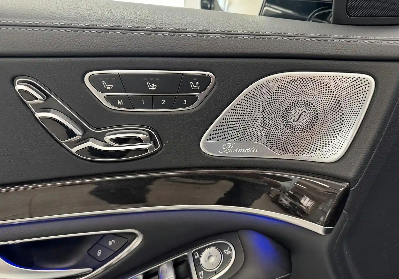 Mercedes-Benz S 560