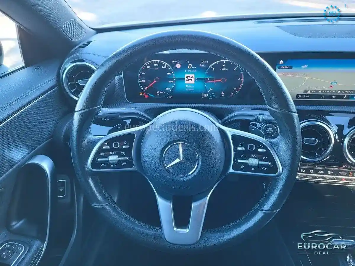 Mercedes-Benz CLA 200