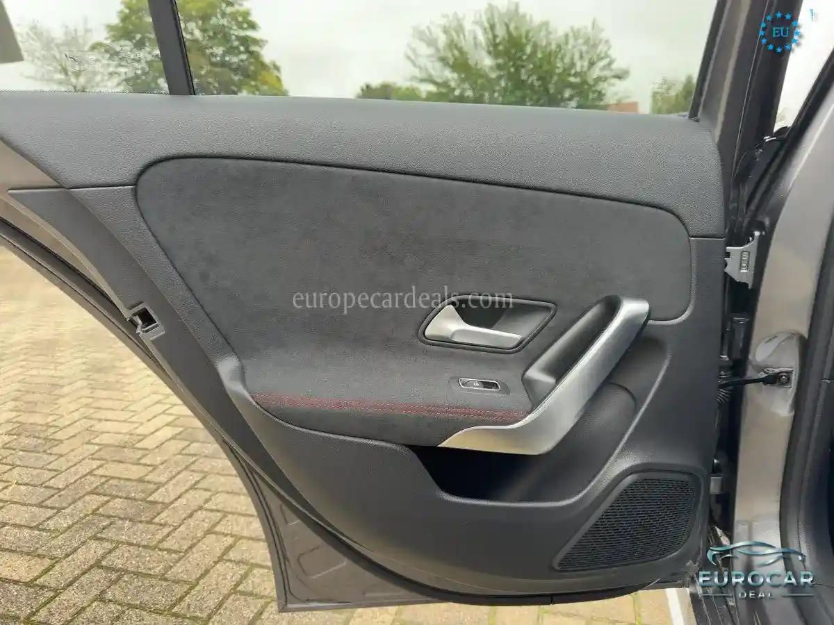 Mercedes-Benz A 220