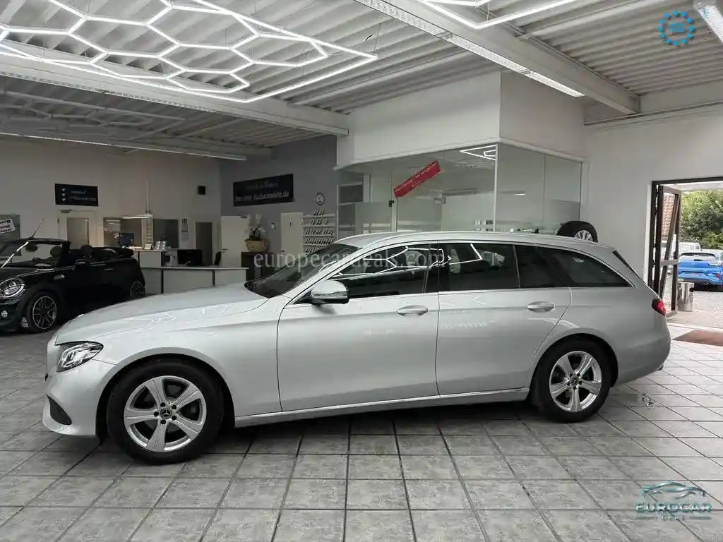 Mercedes-Benz E 220
