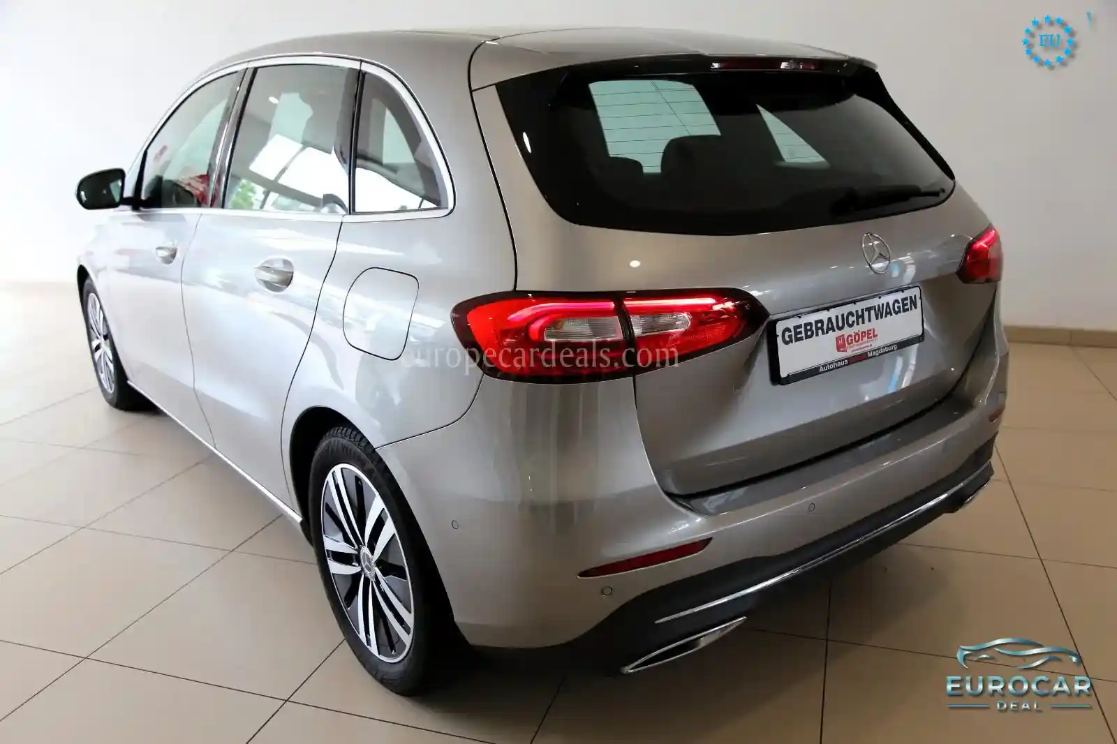Mercedes-Benz B 180