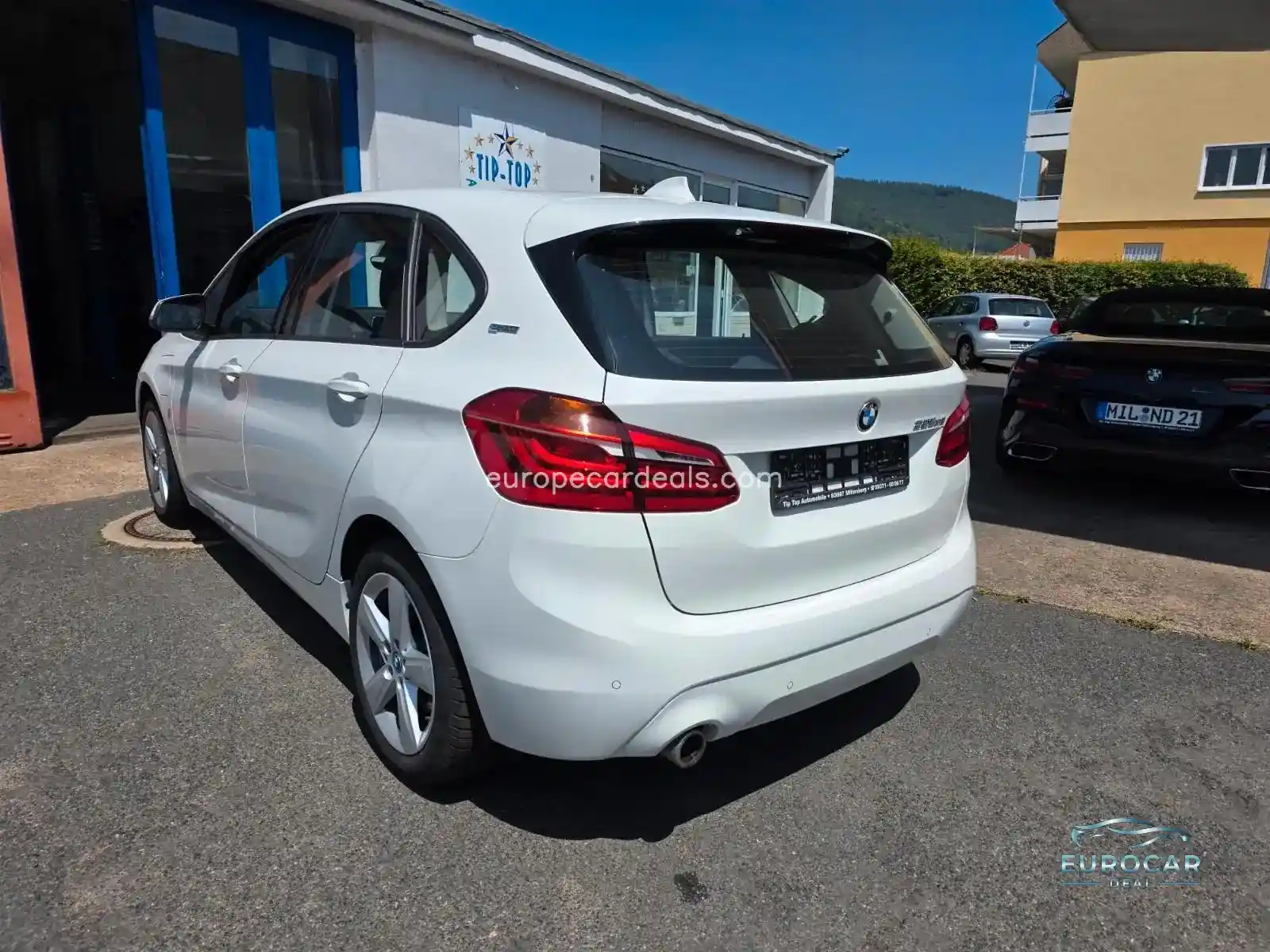 BMW 225