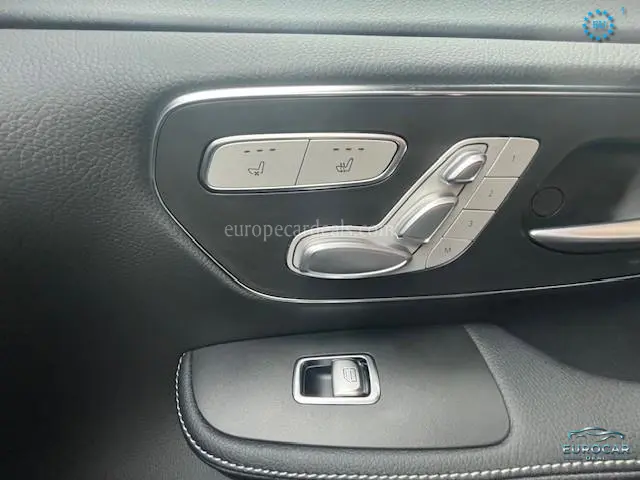 Mercedes-Benz V 220