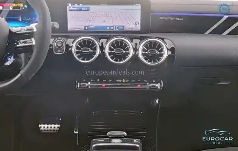 Mercedes-Benz CLA 45 AMG