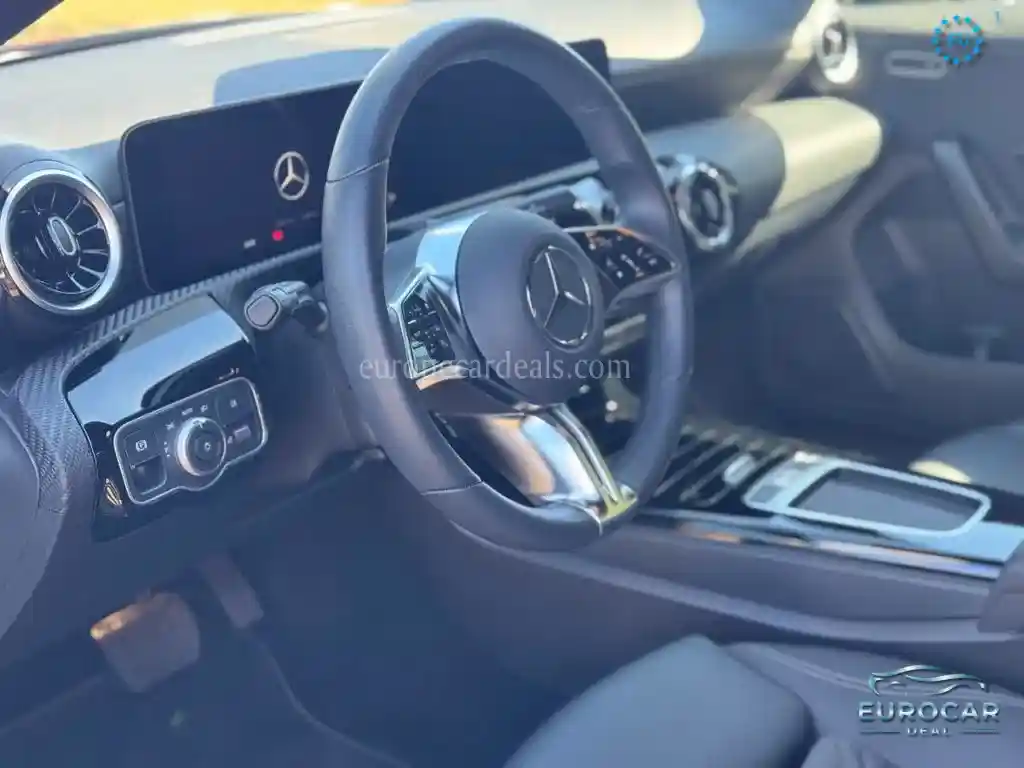 Mercedes-Benz CLA 180